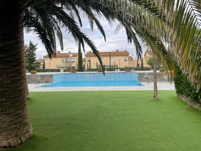 2 slaapkamer Appartement te koop in Roses met zwembad garage - € 169.900 (Ref: 9864052)