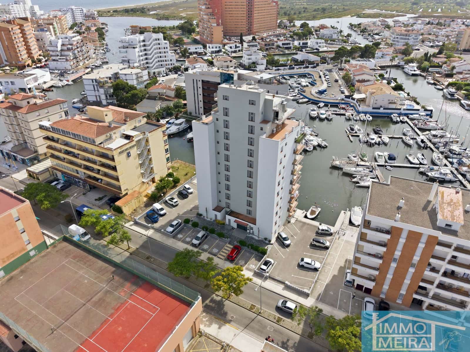 1 sypialnia Apartament na sprzedaż w Roses z garażem - 160 000 € (Ref: 9891689)
