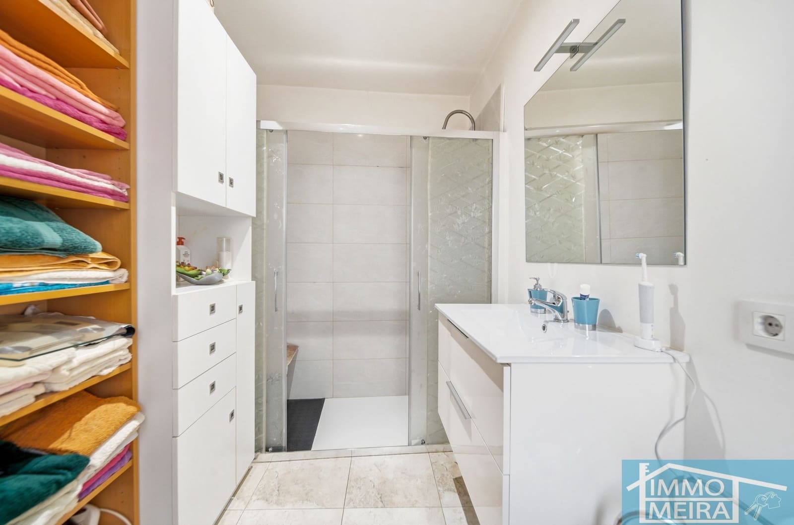 2 bedroom Apartment for sale in Roses - € 190,000 (Ref: 9919347)