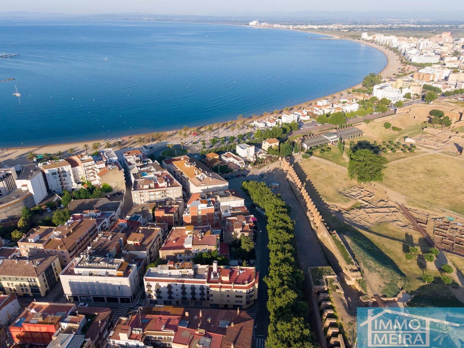 2 bedroom Apartment for sale in Roses - € 190,000 (Ref: 9919347)