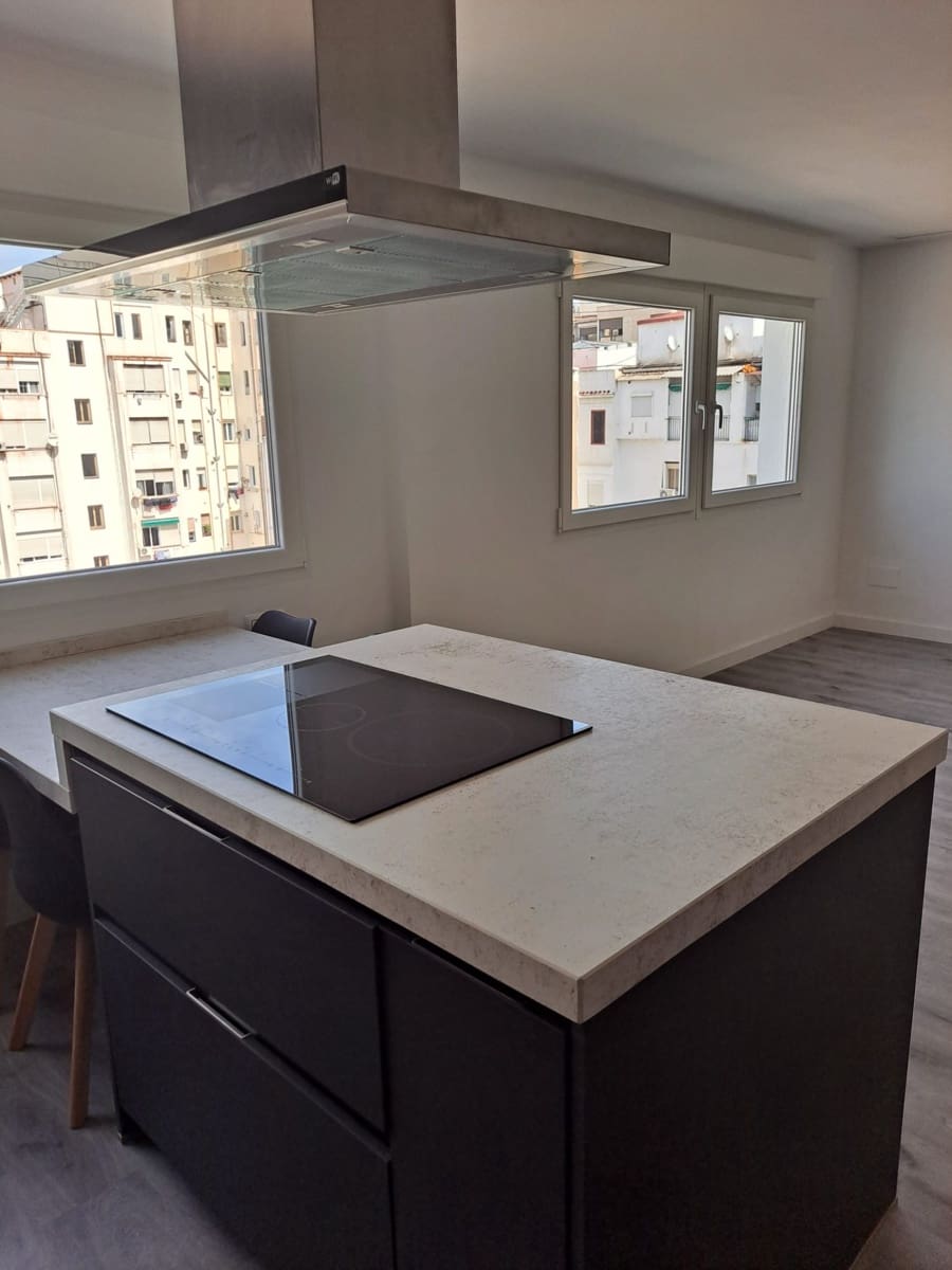 3 quarto Apartamento para arrendar em Valencia cidade com garagem - 1 900 € (Ref: 10079955)