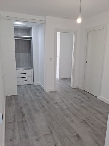 3 quarto Apartamento para arrendar em Russafa, Valência cidade com garagem - 1 900 € (Ref: 10079955)