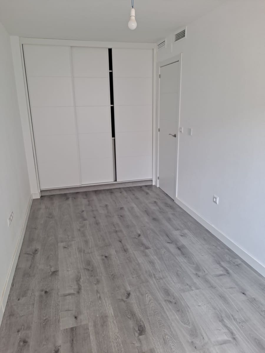 3 quarto Apartamento para arrendar em Valencia cidade com garagem - 1 900 € (Ref: 10079955)