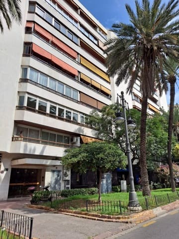 3 quarto Apartamento para arrendar em Russafa, Valência cidade com garagem - 1 900 € (Ref: 10079955)