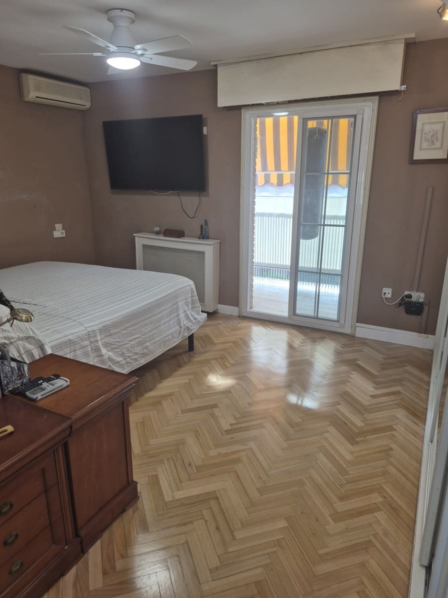 4 slaapkamer Flat te koop in Paterna - € 395.000 (Ref: 9308745)