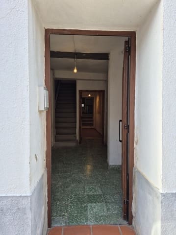 9 bedroom Villa for sale in Sarrión - € 194,000 (Ref: 9409387)