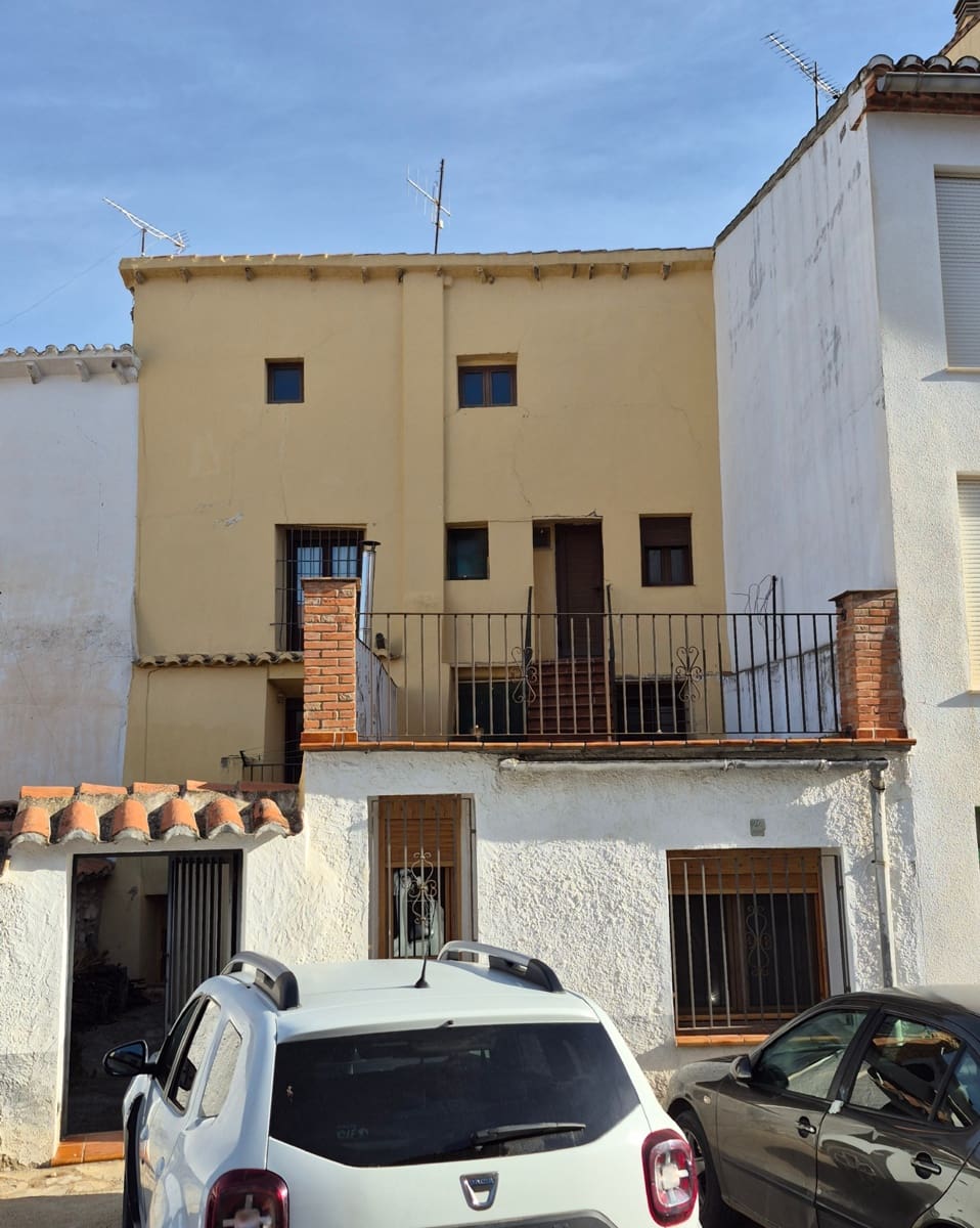 9 soverom Villa til salgs i Sarrion - € 194 000 (Ref: 9409387)
