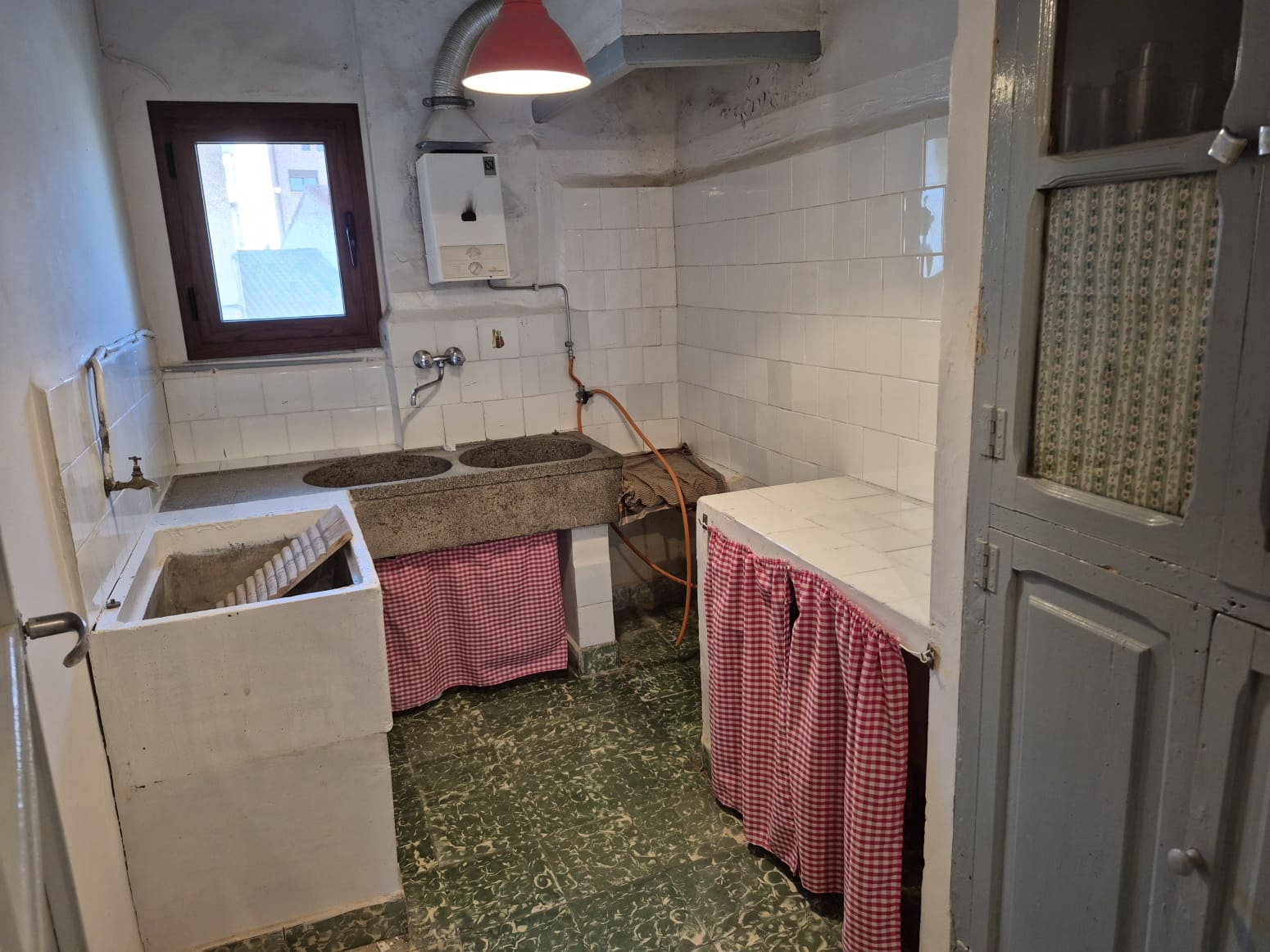 9 soverom Villa til salgs i Sarrion - € 194 000 (Ref: 9409387)