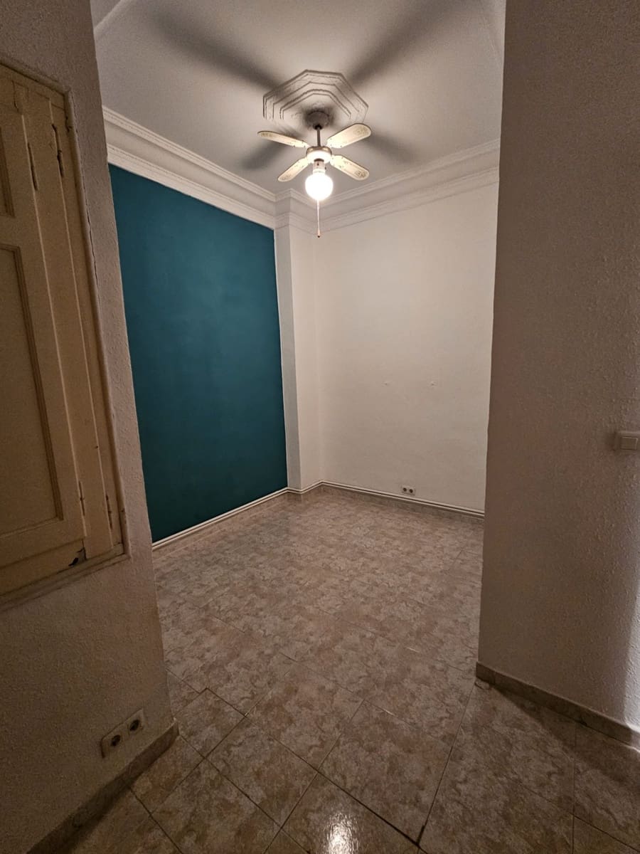 2 sovrum Lägenhet att hyra i Valencia stad - 1 000 € (Ref: 9453534)