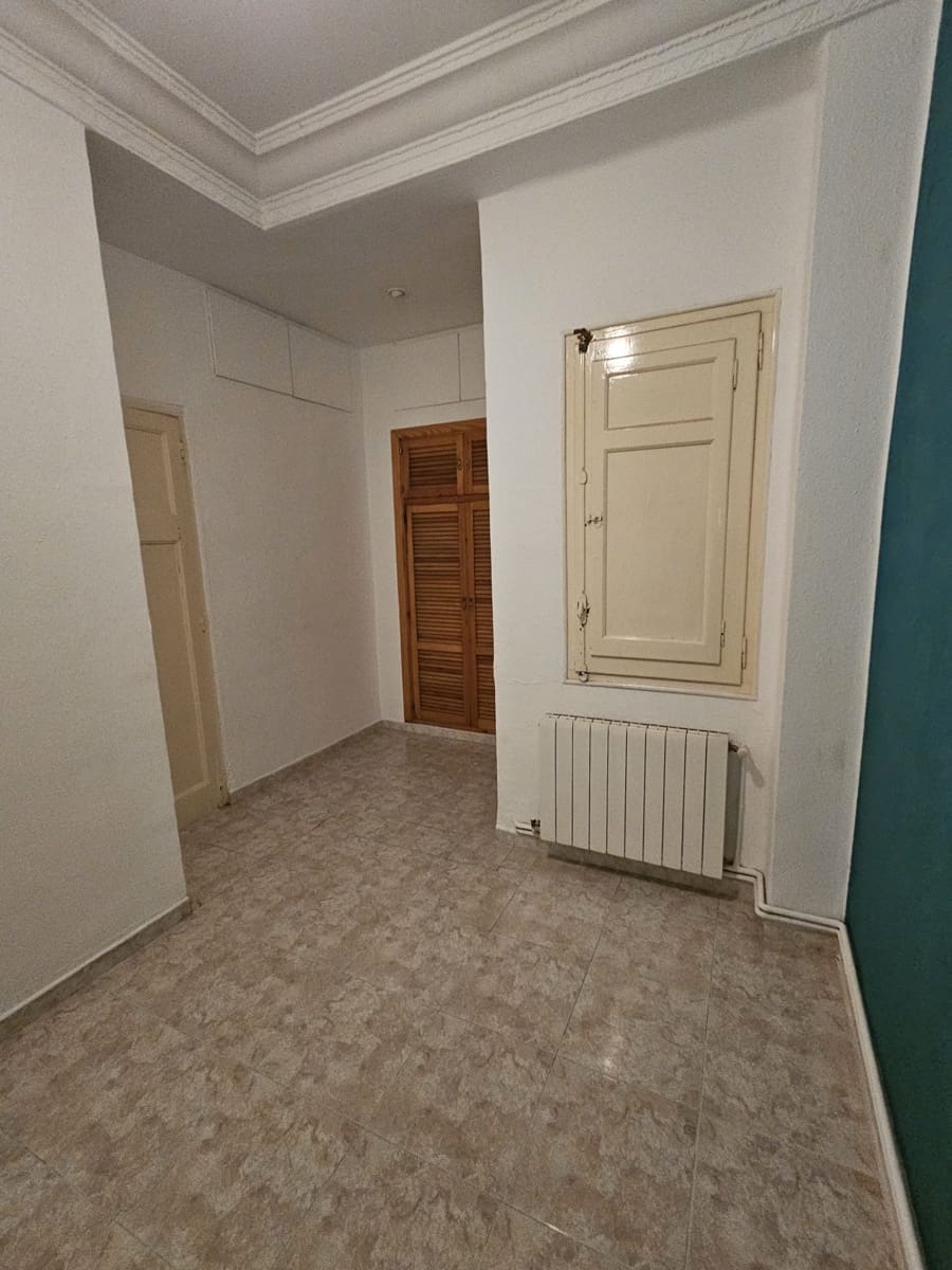 2 sovrum Lägenhet att hyra i Valencia stad - 1 000 € (Ref: 9453534)