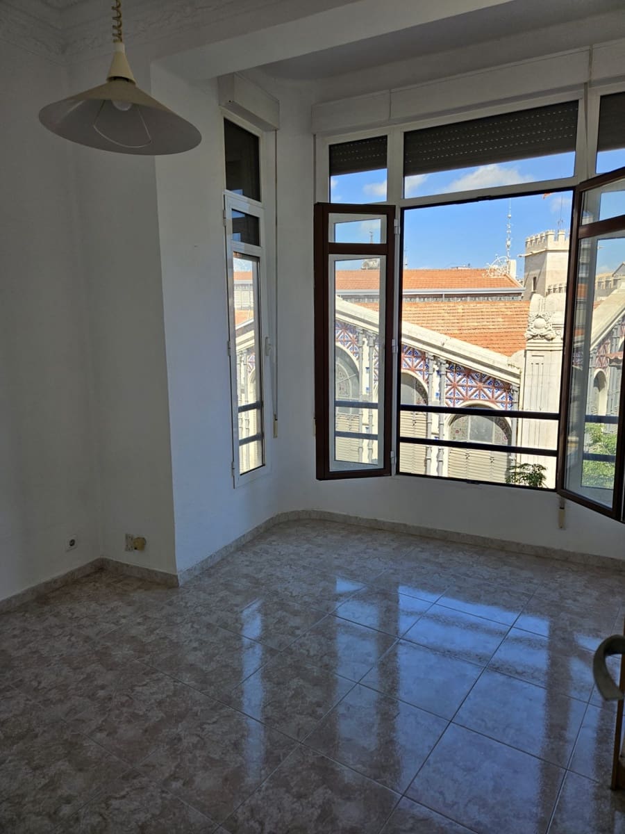 2 sovrum Lägenhet att hyra i Valencia stad - 1 000 € (Ref: 9453534)