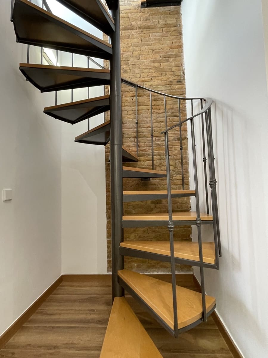 2 quarto Apartamento para arrendar em Valencia cidade - 2 500 € (Ref: 9468830)