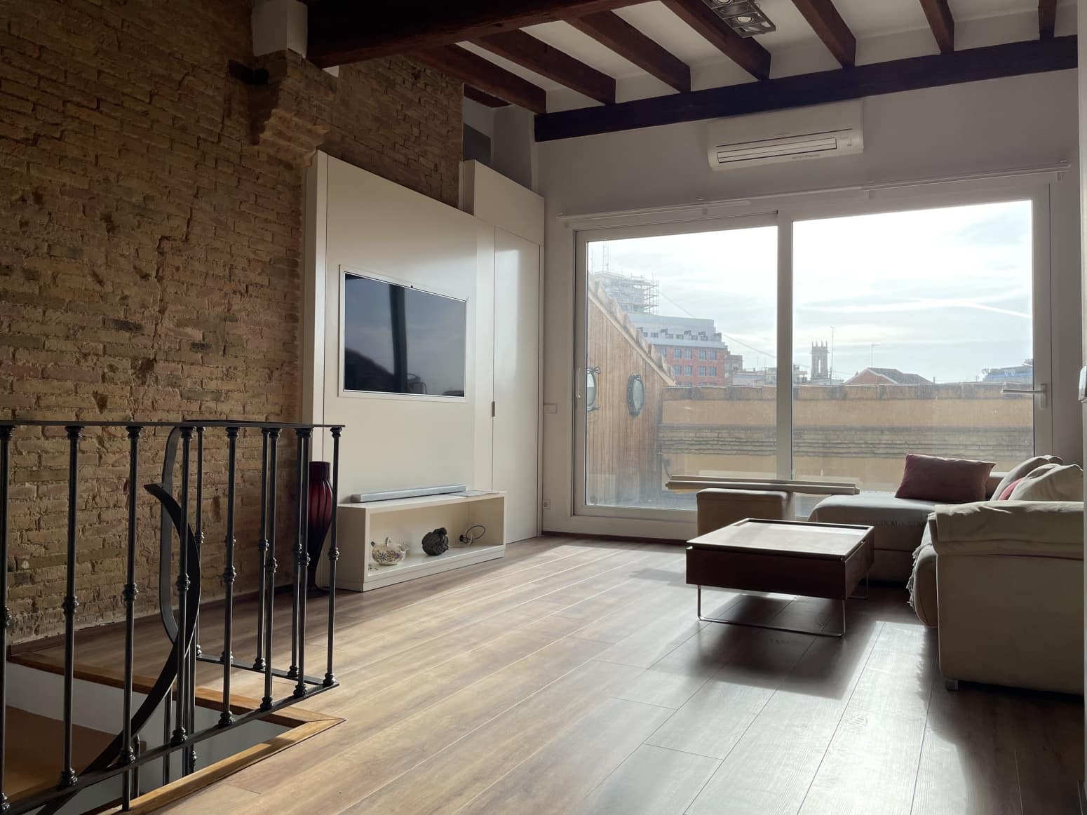 2 quarto Apartamento para arrendar em Valencia cidade - 2 500 € (Ref: 9468830)