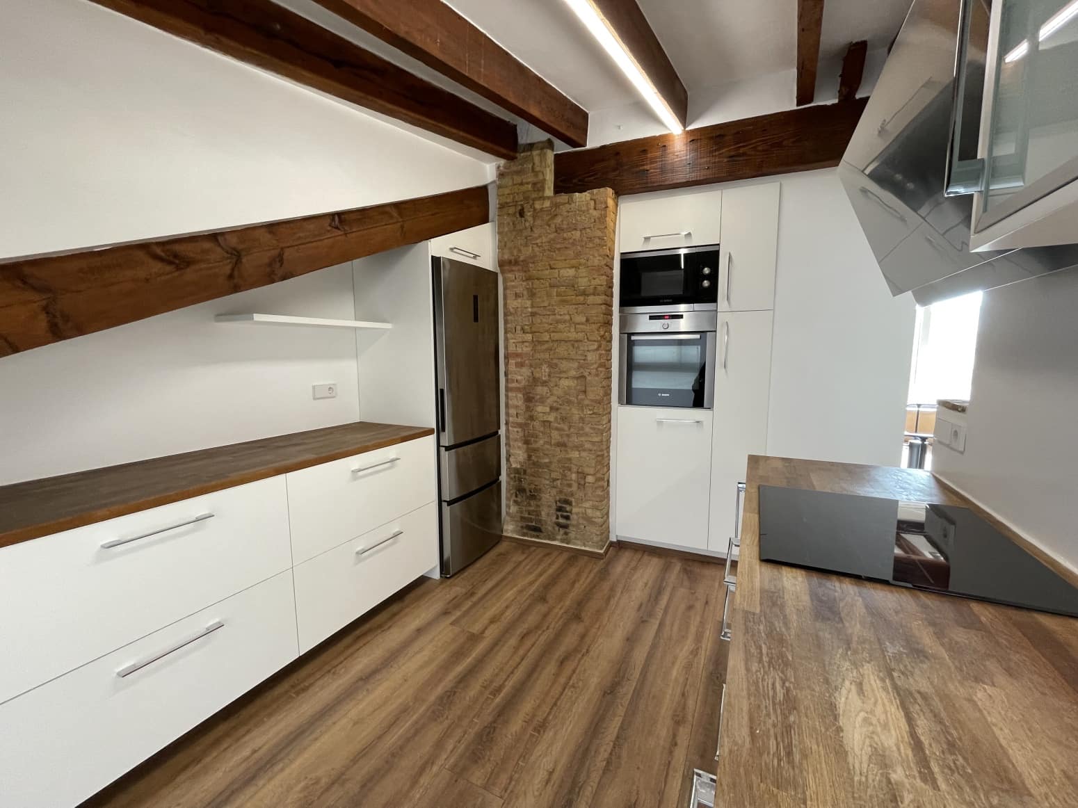 2 quarto Apartamento para arrendar em Valencia cidade - 2 500 € (Ref: 9468830)