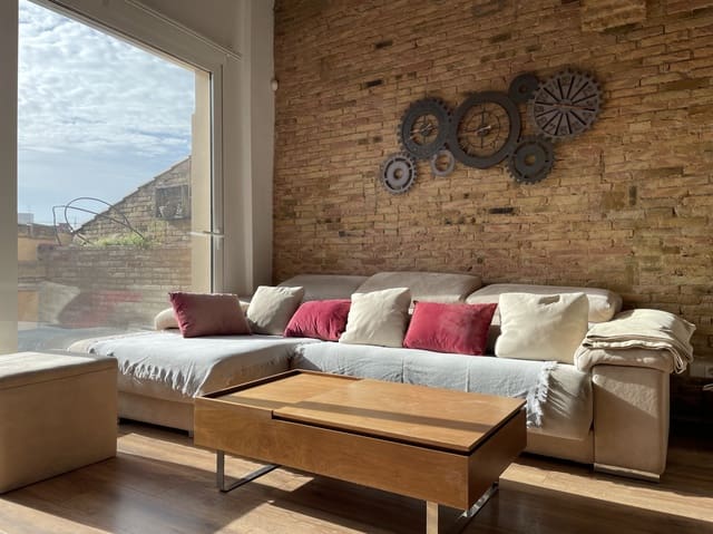 2 quarto Apartamento para arrendar em El Pilar, Valência cidade - 2 500 € (Ref: 9468830)