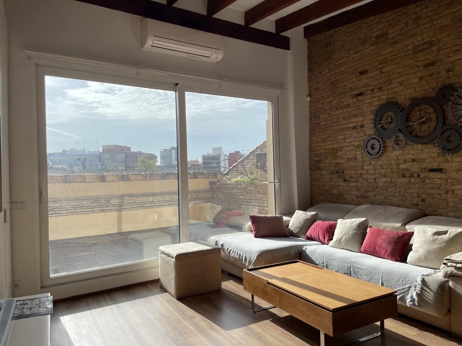 2 quarto Apartamento para arrendar em Valencia cidade - 2 500 € (Ref: 9468830)