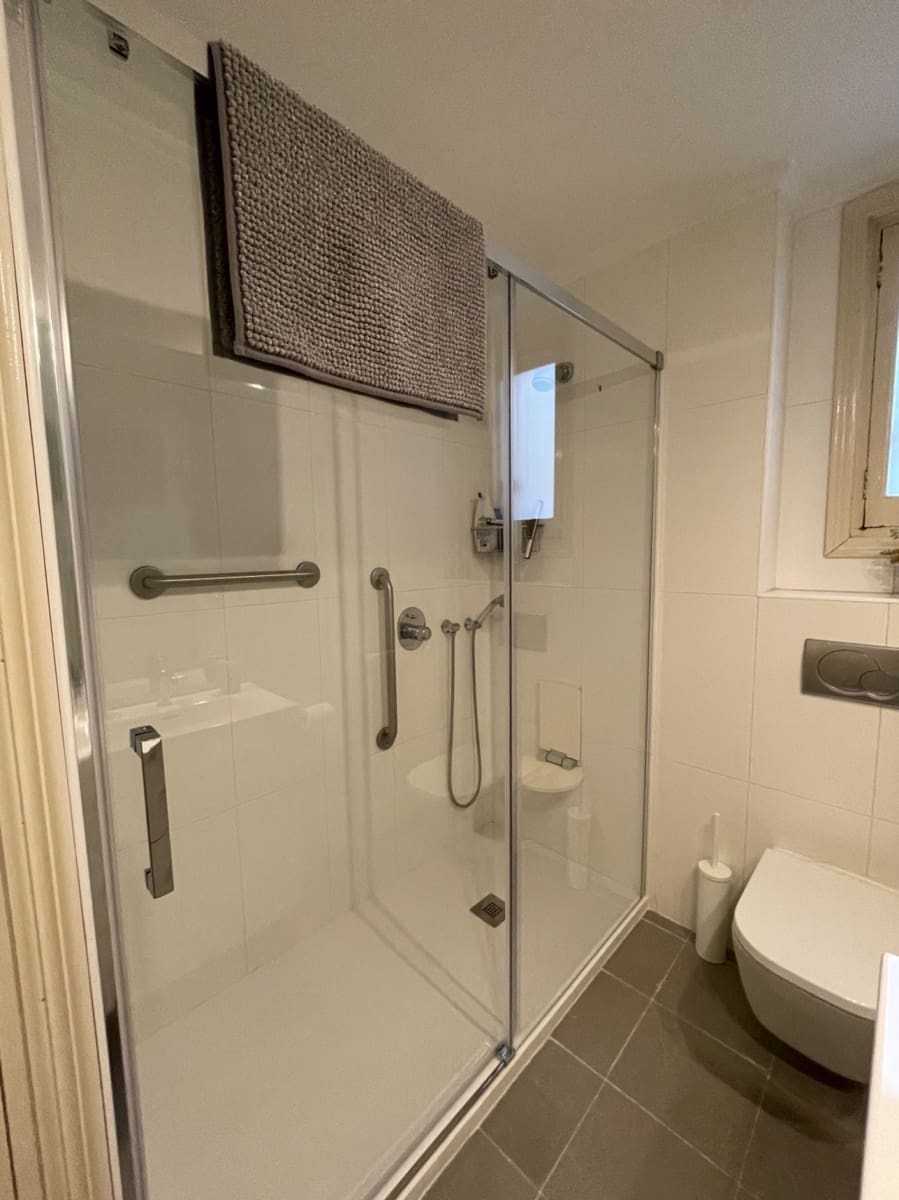 4 bedroom Flat for rent in Valencia city - € 2,600 (Ref: 9709148)