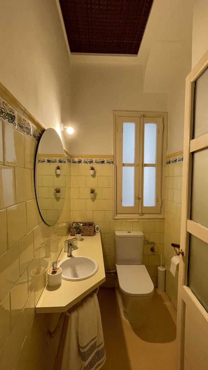 4 bedroom Flat for rent in Valencia city - € 2,600 (Ref: 9709148)