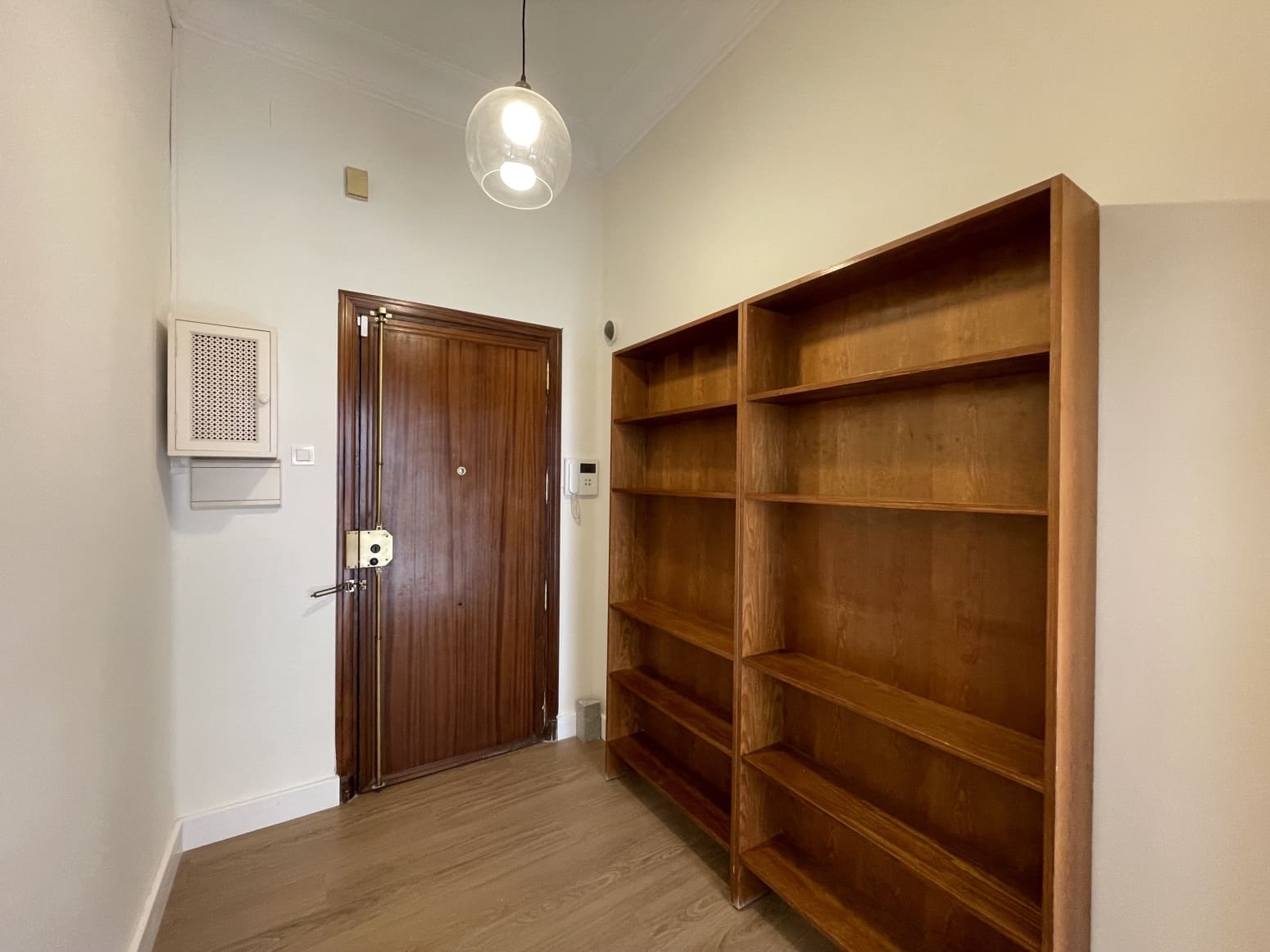 4 bedroom Flat for rent in Valencia city - € 2,600 (Ref: 9709148)