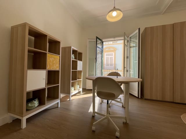 Piso de 4 habitaciones en La Seu, València ciudad en alquiler - 2.600 € (Ref: 9709148)