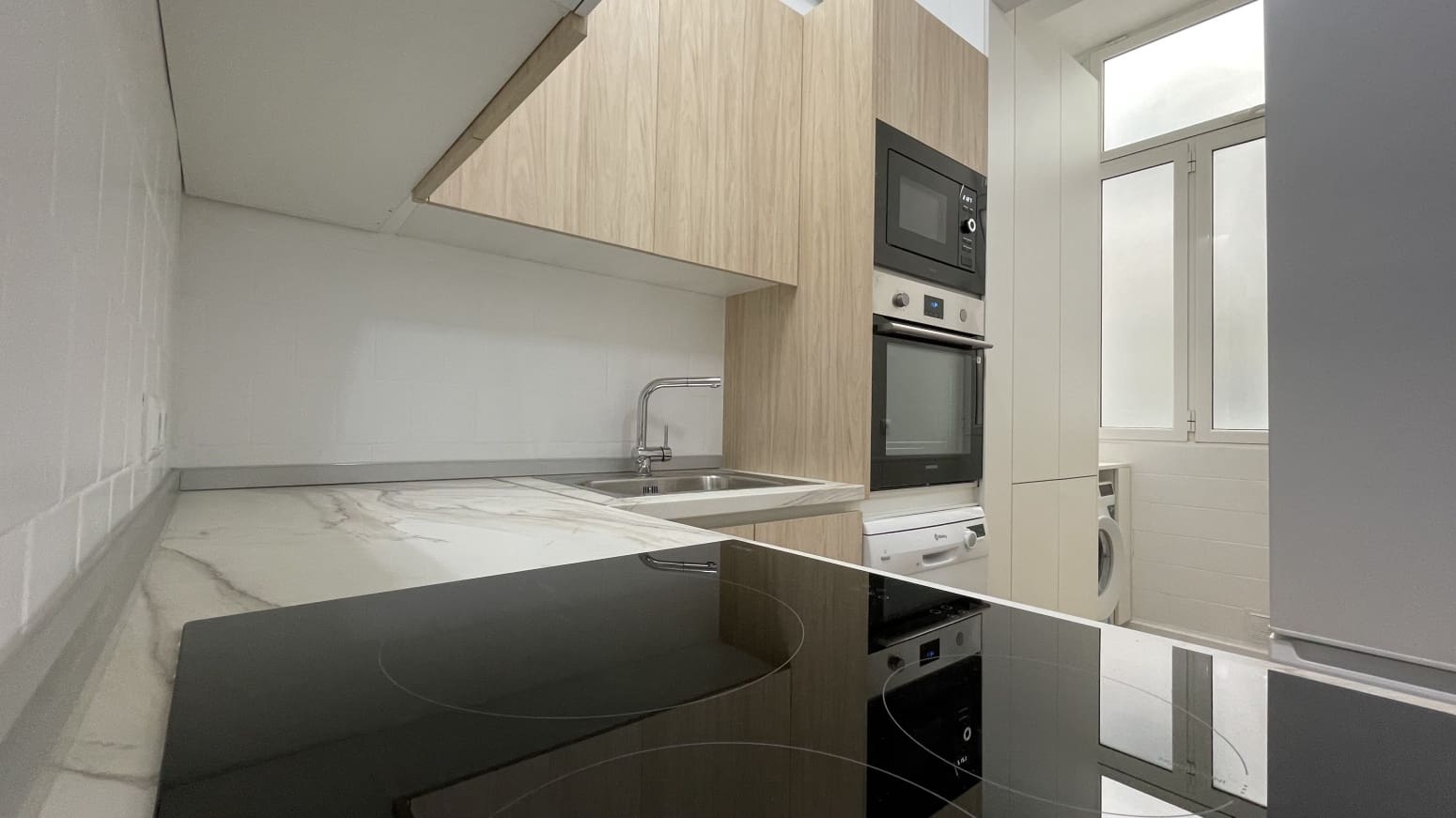 4 bedroom Flat for rent in Valencia city - € 2,600 (Ref: 9709148)