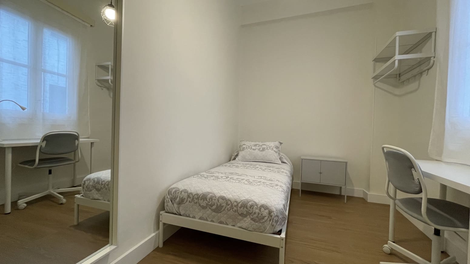 4 bedroom Flat for rent in Valencia city - € 2,600 (Ref: 9709148)