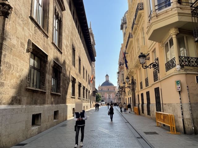 Piso de 4 habitaciones en La Seu, València ciudad en alquiler - 2.600 € (Ref: 9709148)