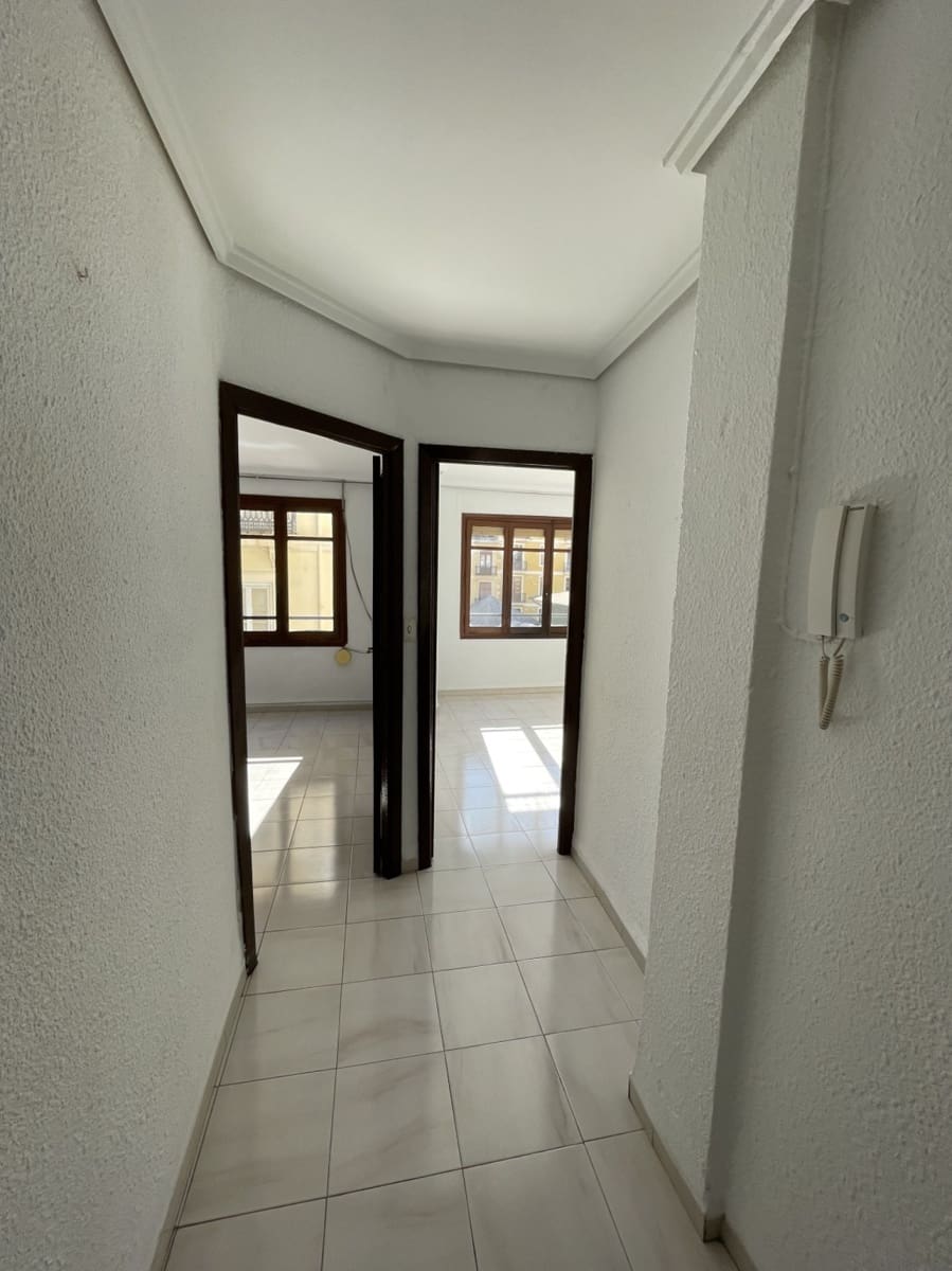 3 slaapkamer Flat te koop in Valencia stad - € 275.000 (Ref: 9775922)