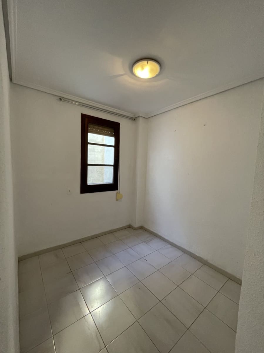 3 slaapkamer Flat te koop in Valencia stad - € 275.000 (Ref: 9775922)