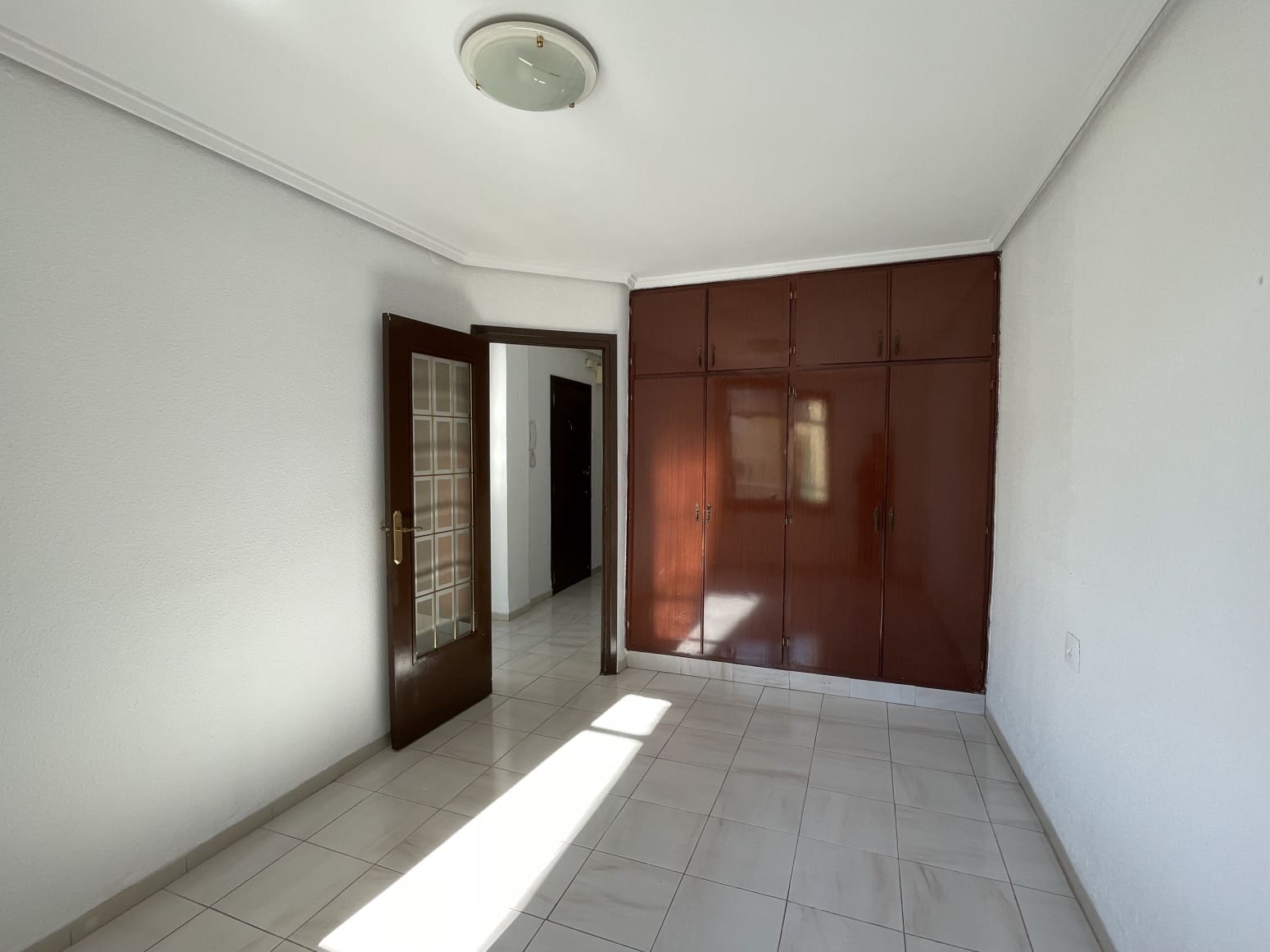 3 slaapkamer Flat te koop in Valencia stad - € 275.000 (Ref: 9775922)