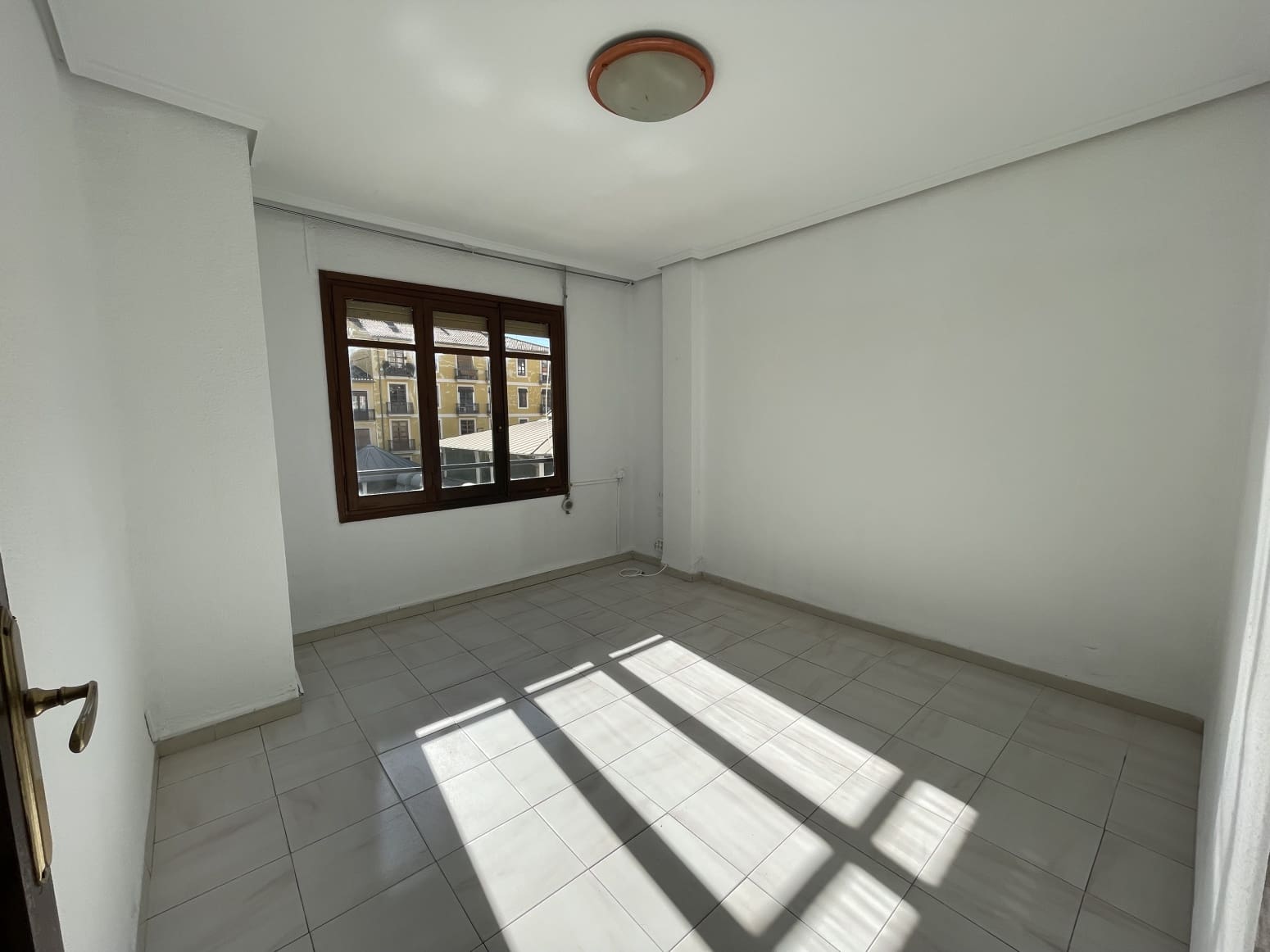 3 slaapkamer Flat te koop in Valencia stad - € 275.000 (Ref: 9775922)