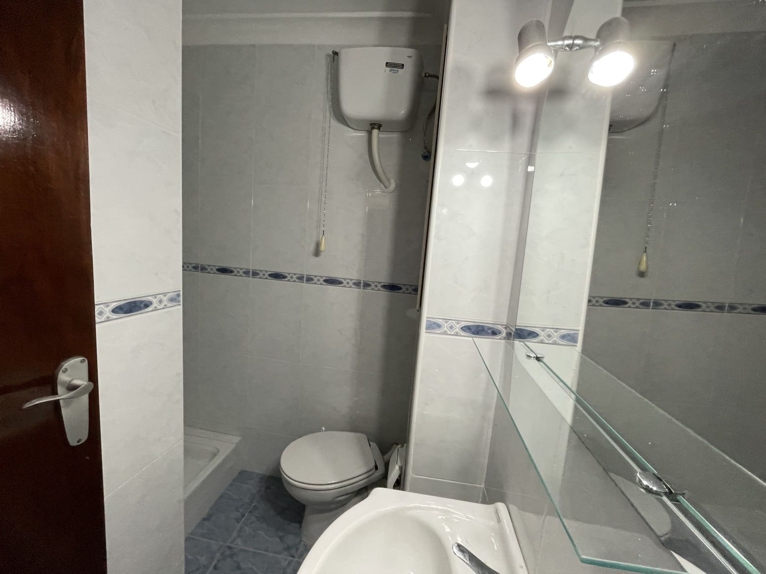 Piso de 4 habitaciones en València ciudad en venta - 350.000 € (Ref: 9830373)