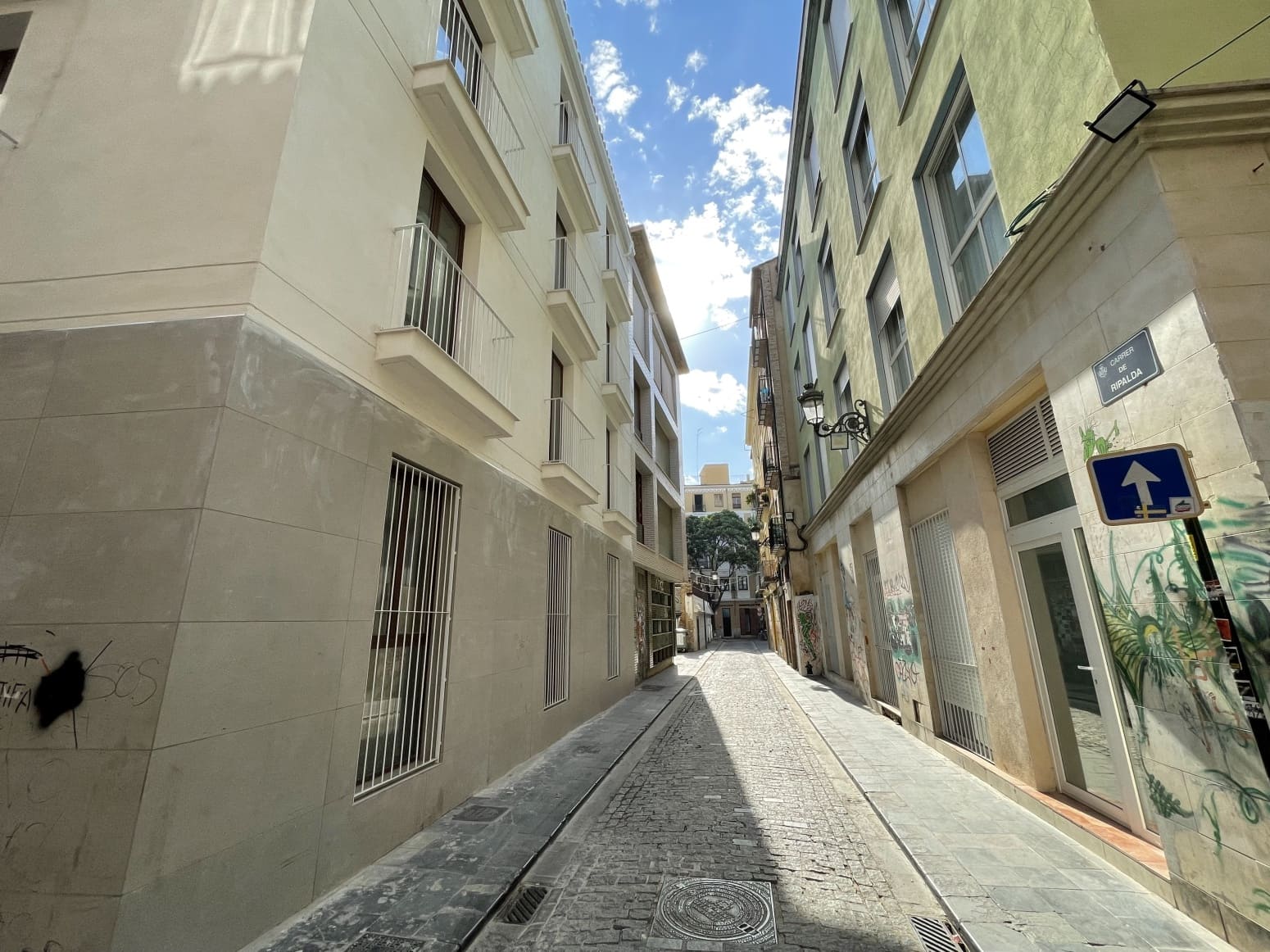 Piso de 4 habitaciones en València ciudad en venta - 350.000 € (Ref: 9830373)
