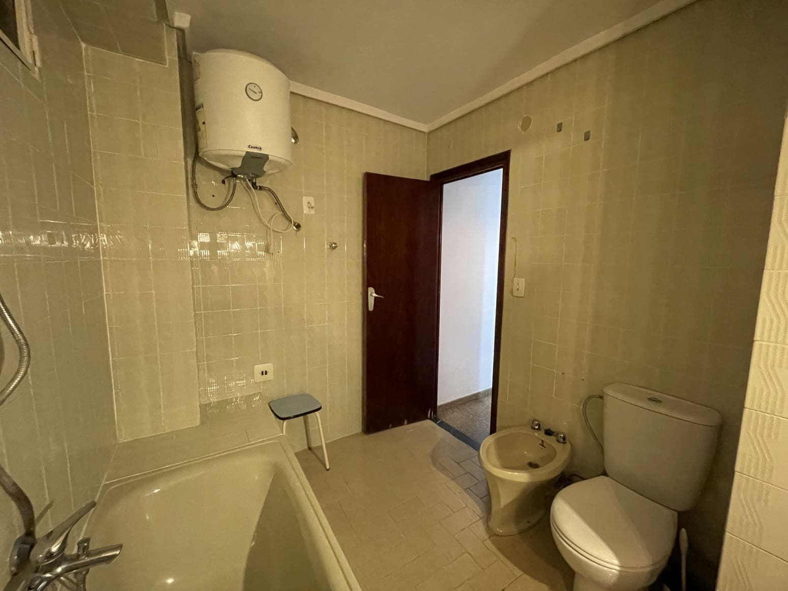 Piso de 4 habitaciones en València ciudad en venta - 350.000 € (Ref: 9830373)