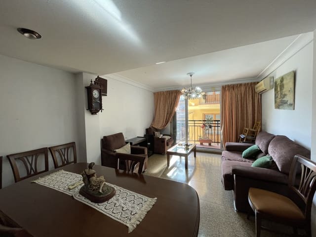 Piso de 4 habitaciones en El Carme, València ciudad en venta - 350.000 € (Ref: 9830373)
