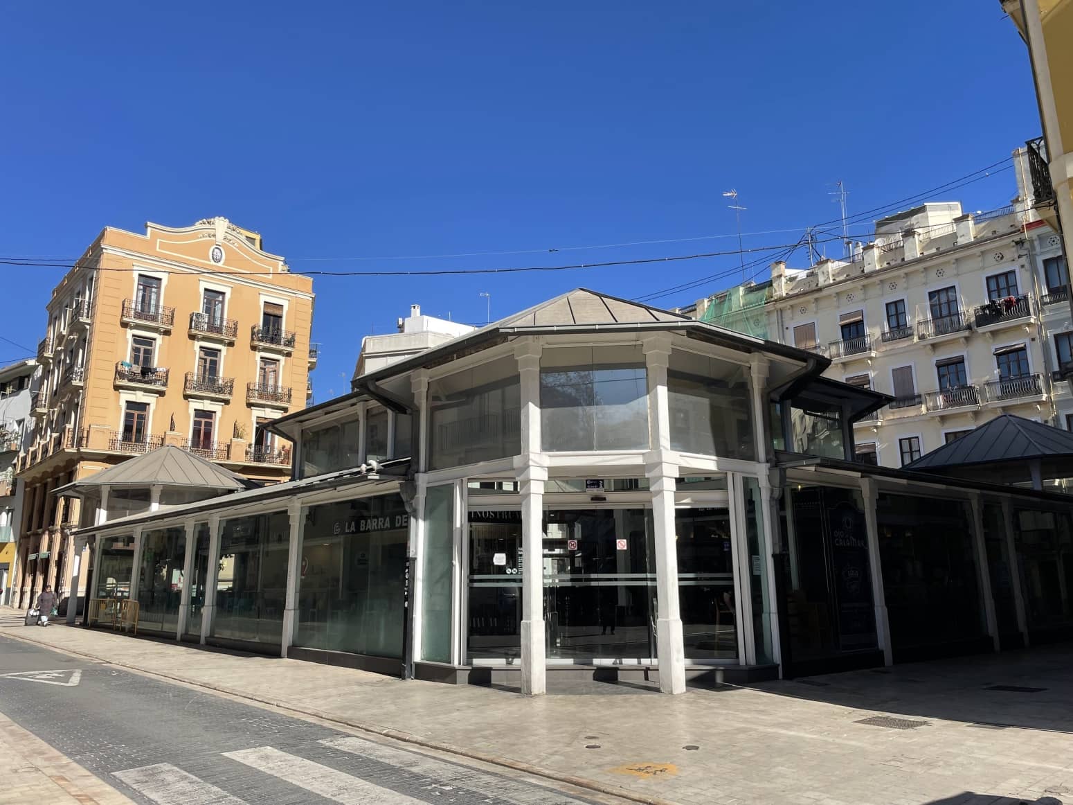 Piso de 4 habitaciones en València ciudad en venta - 350.000 € (Ref: 9830373)