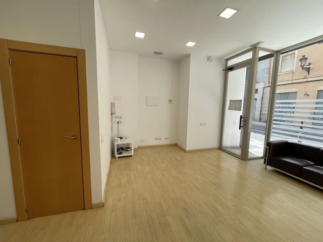 Kommersiell til salgs i El Pilar, Valencia by med garasje - € 600 000 (Ref: 9847586)