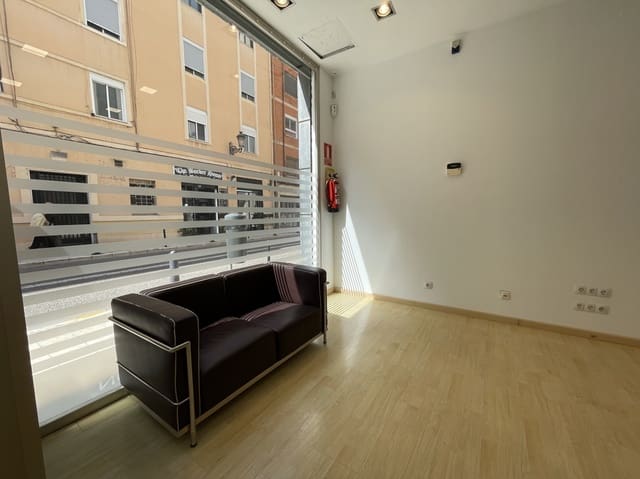 Kommersiell til salgs i El Pilar, Valencia by med garasje - € 600 000 (Ref: 9847586)