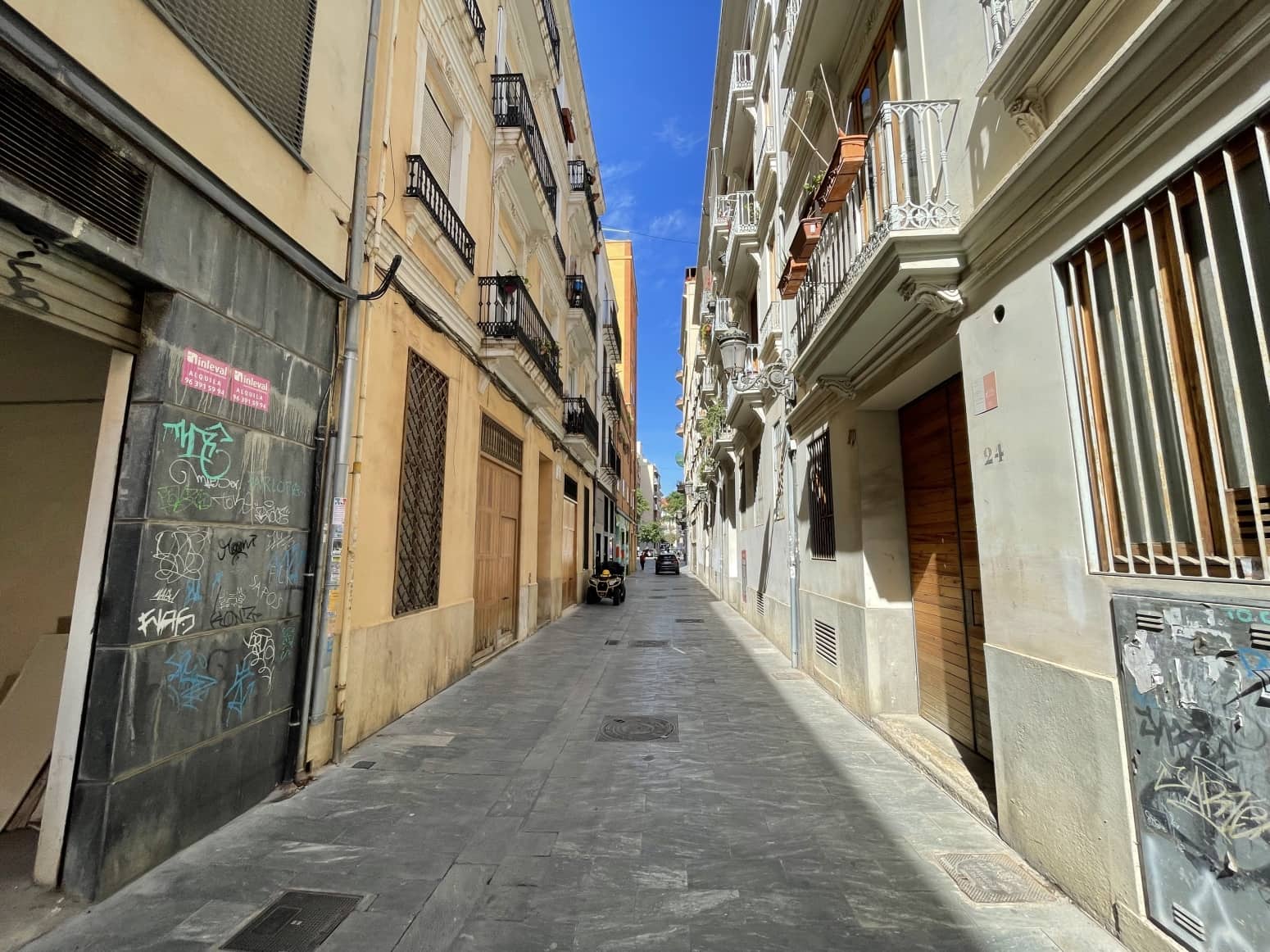 Kommersiell til salgs i Valencia by med garasje - € 600 000 (Ref: 9847586)
