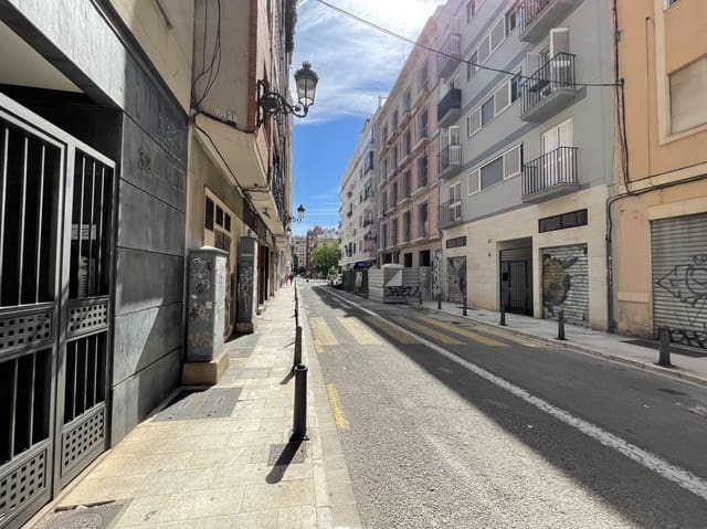 Kommersiell til salgs i El Pilar, Valencia by med garasje - € 600 000 (Ref: 9847586)