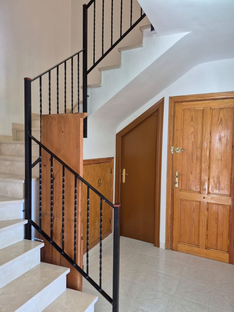 Villa/Maison de 4 chambres à louer à Cullera avec piscine garage - 2 300 € (Ref: 9873848)