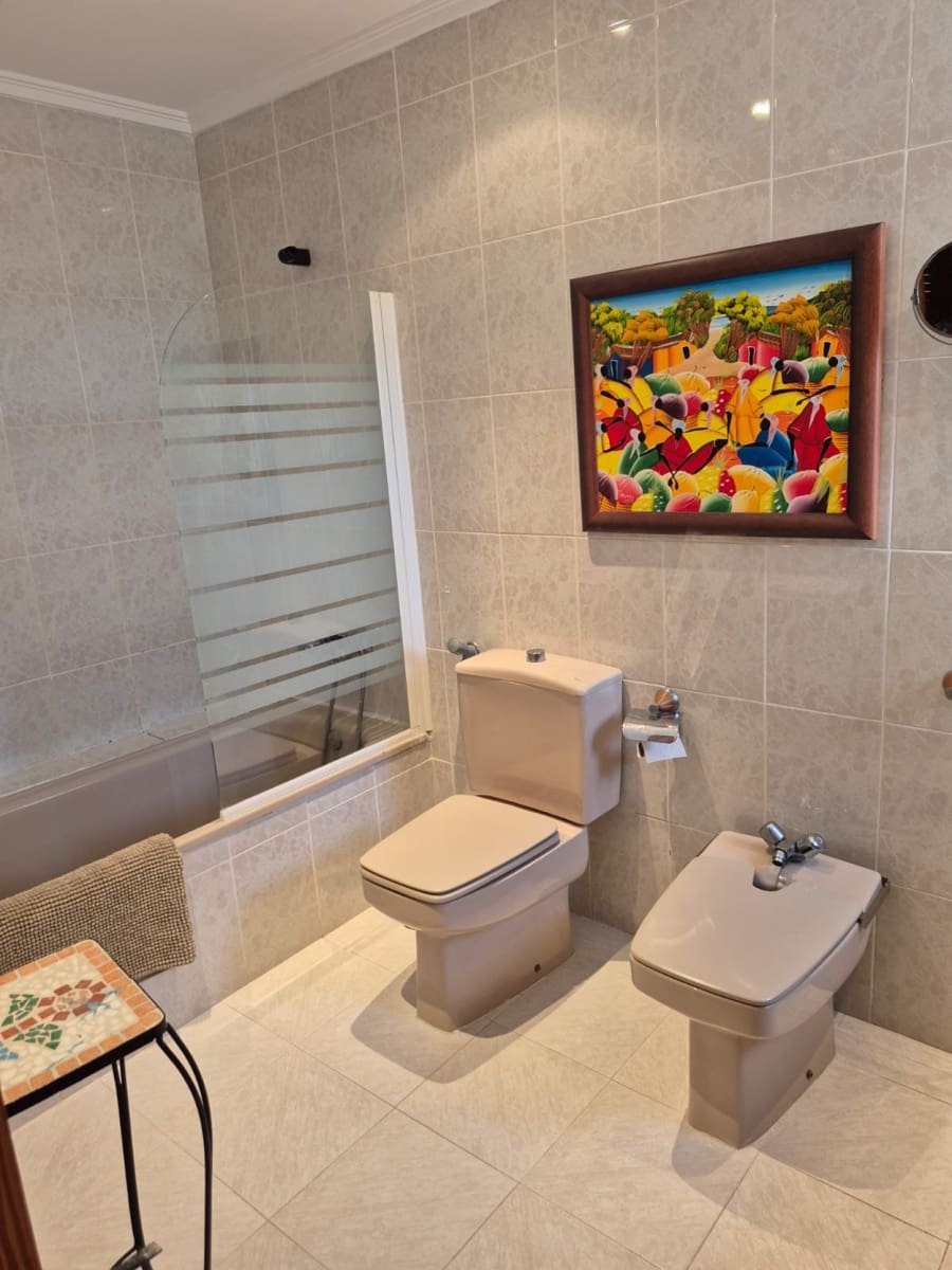 Villa/Maison de 4 chambres à louer à Cullera avec piscine garage - 2 300 € (Ref: 9873848)