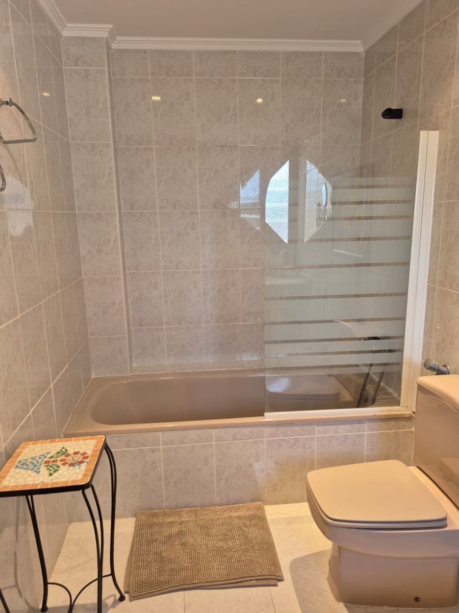Villa/Maison de 4 chambres à louer à Cullera avec piscine garage - 2 300 € (Ref: 9873848)