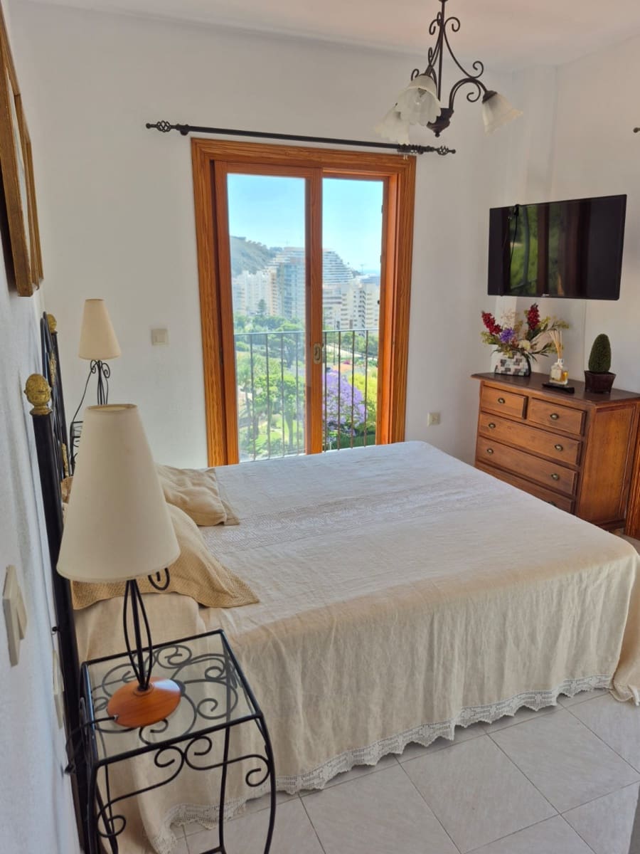 Villa/Maison de 4 chambres à louer à Cullera avec piscine garage - 2 300 € (Ref: 9873848)