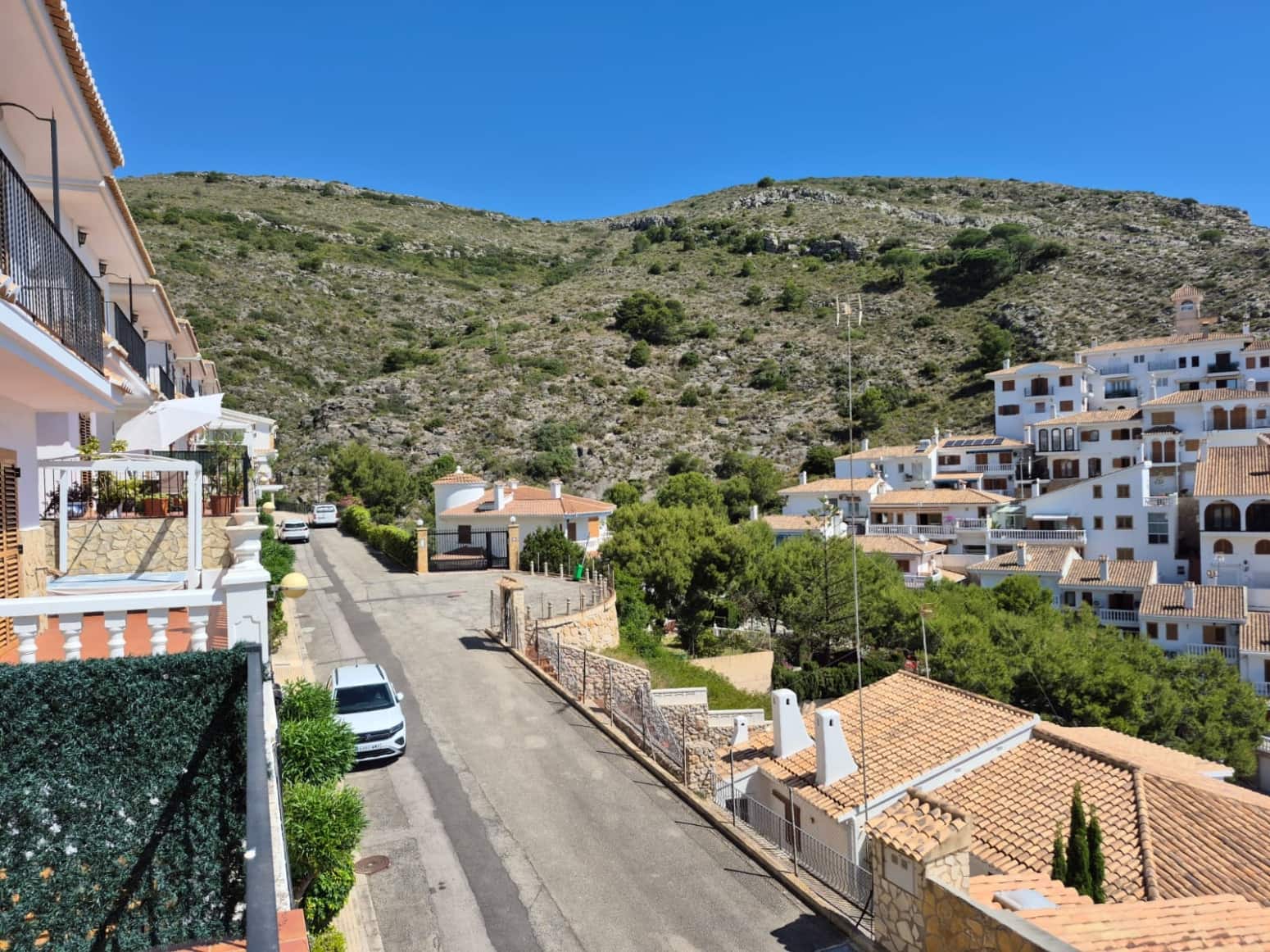 Villa/Maison de 4 chambres à louer à Cullera avec piscine garage - 2 300 € (Ref: 9873848)