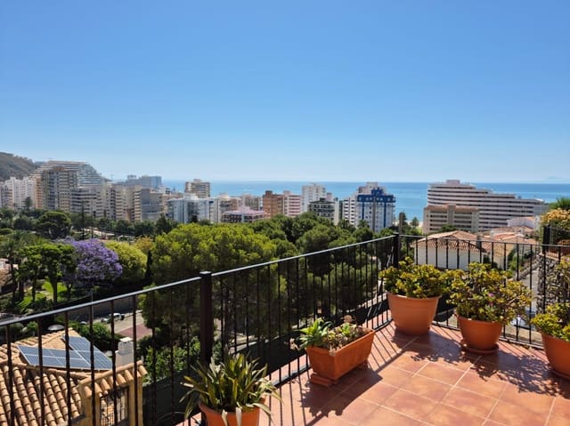 Villa/Maison de 4 chambres à louer à Racó, Cullera avec piscine garage - 2 300 € (Ref: 9873848)