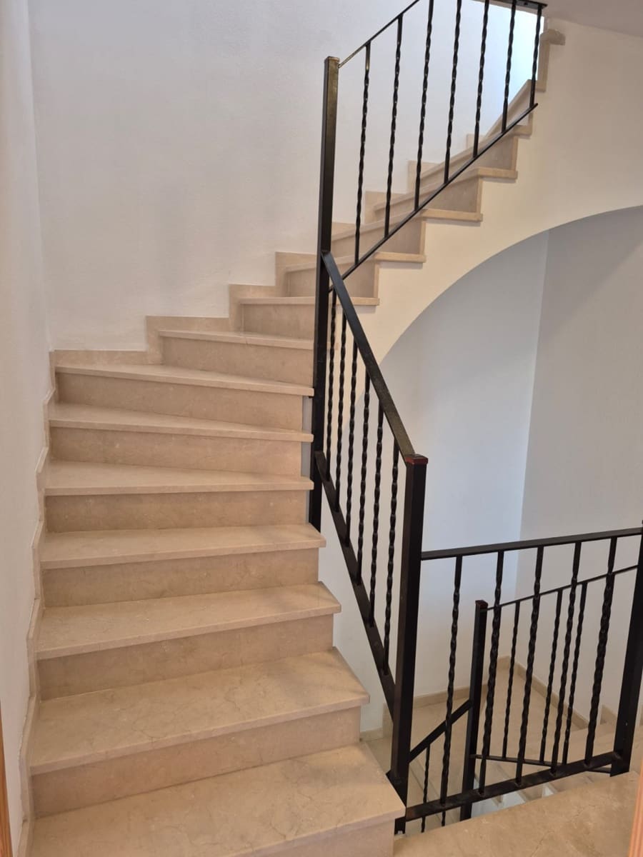 Villa/Maison de 4 chambres à louer à Cullera avec piscine garage - 2 300 € (Ref: 9873848)