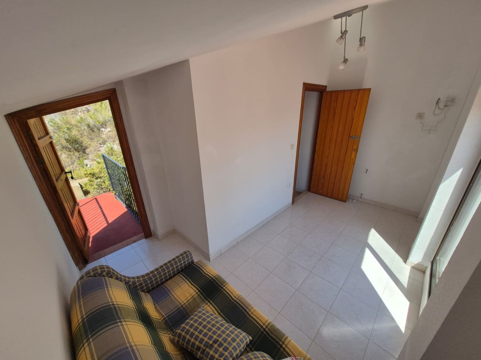Villa/Maison de 4 chambres à louer à Cullera avec piscine garage - 2 300 € (Ref: 9873848)