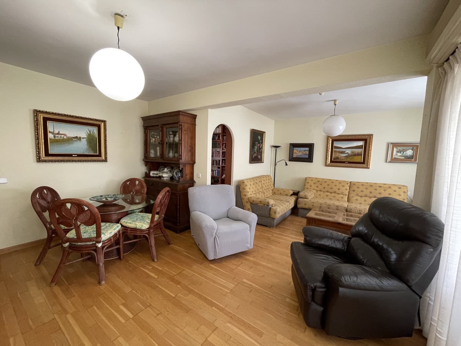 3 soveværelse Lejlighed til salg i Valencia by - € 375.000 (Ref: 9976526)