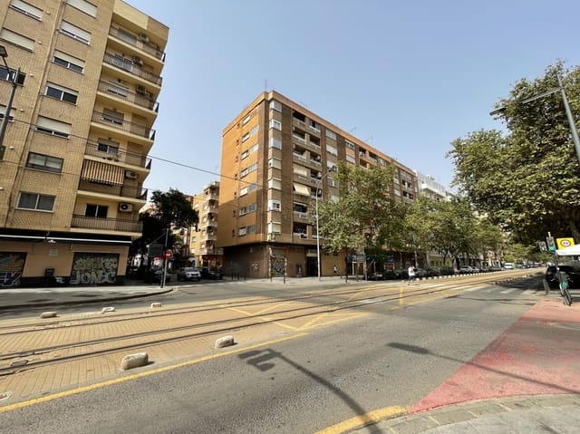 3 soveværelse Lejlighed til salg i Trinitat, Valencia by - € 375.000 (Ref: 9976526)